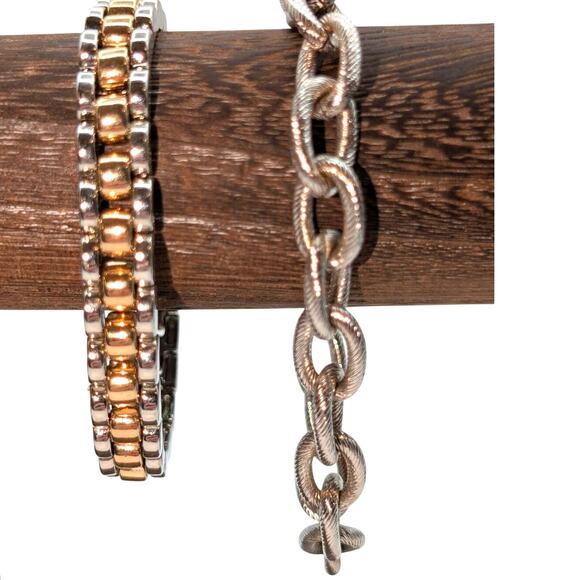 Lot of Two Metal Bracelets One Two Tone Stretch & One Textured Oval Link - Picture 6 of 6
